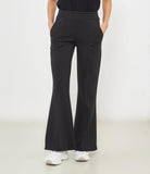 Pantaloni flare