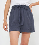 Shorts con vita arricciata