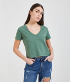 T-shirt  a costine con scollo a V